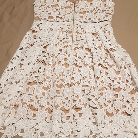She and Sky White and Gold Lace Dress - Picture 2 of 3